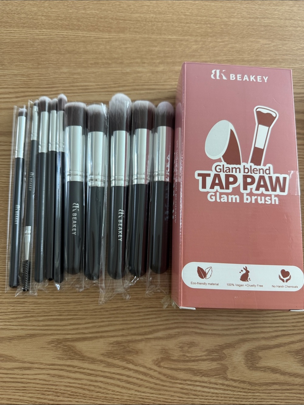 Blend Tap Paw Makeup Brush Set - Black & White 10 pieces